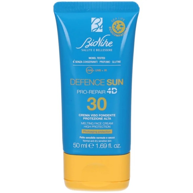Bionike Defence Sun SPF30 Crema viso fondente con protezione alta 50 ml Bionike Defence Sun SPF30 Crema viso fondente con protezione alta 50 ml