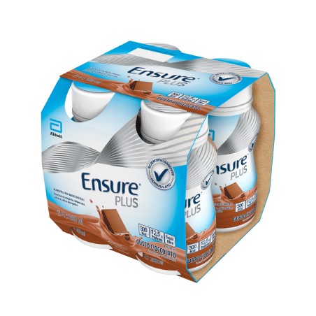 Confezione da 4 bottiglie Ensure Plus gusto cioccolato, supplemento nutrizionale ipercalorico pronto da bere.