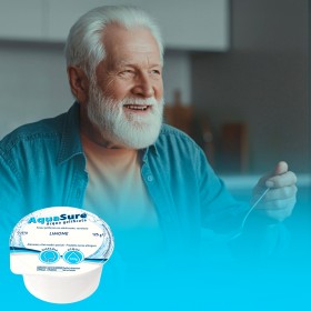 Confezione da 4 vasetti da 125 g AquaSure gusto limone, acqua gelificata pronta all’uso.