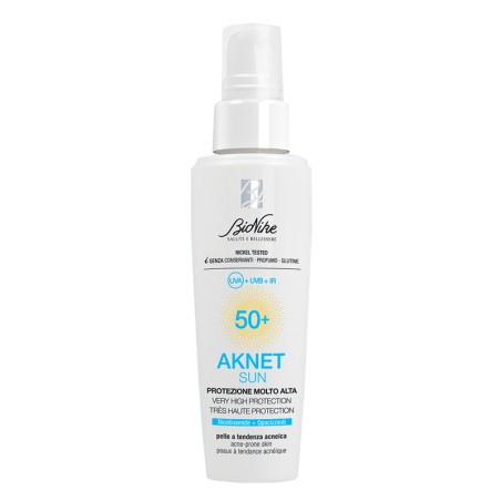 Bionike Aknet Sun Protezione Molto Alta spf50+ 50 ml Bionike Aknet Sun Protezione Molto Alta spf50+ 50 ml